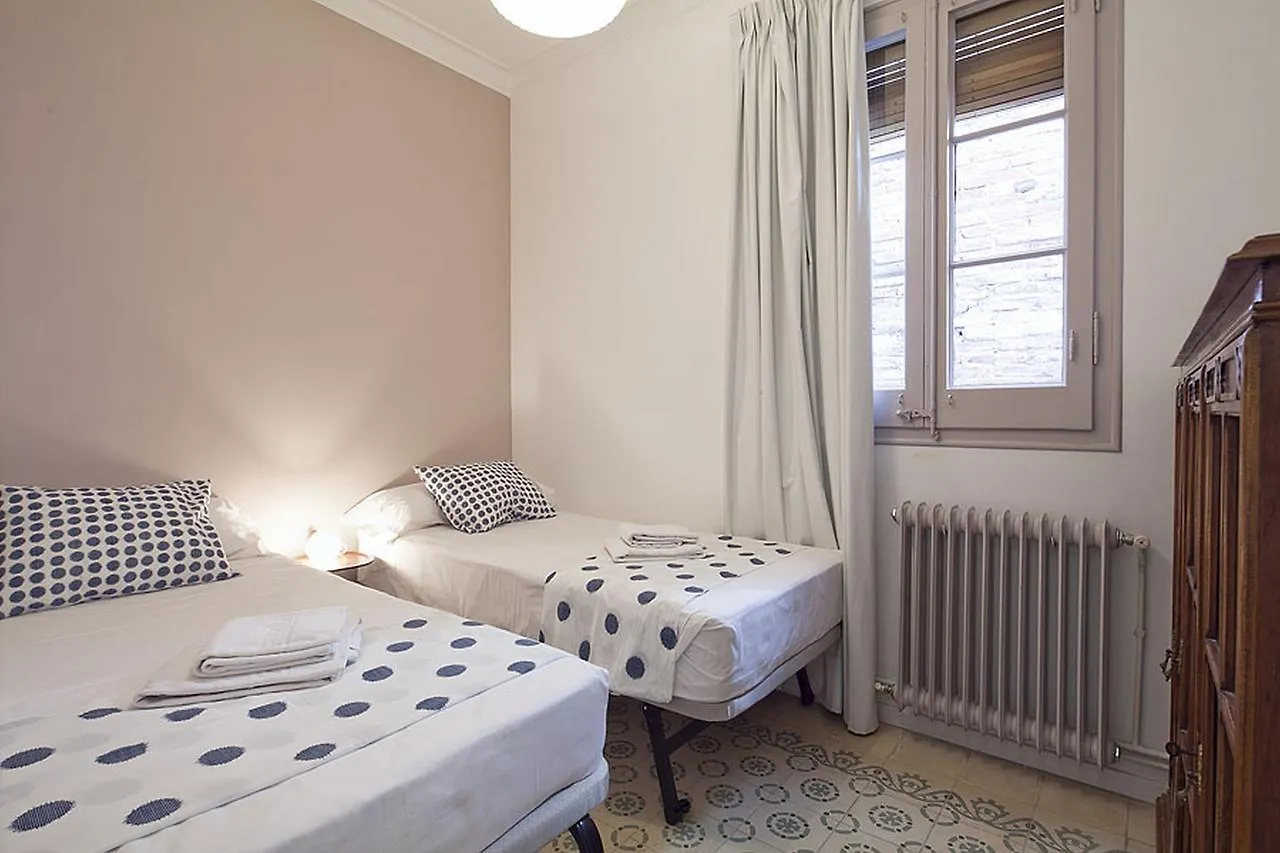 Central&Spacious Family Apartment Barcelona